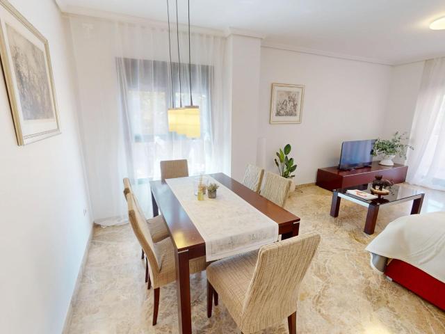 Fantástica vivienda amuebla con plaza de garaje incluida a 5 minutos del CENTRO COMERCIAL AQUA