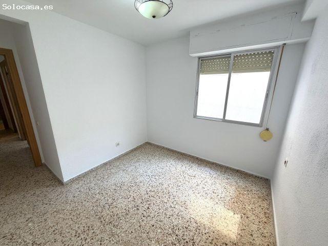 Fantástica vivienda con tres dormitorios y dos patios en Los Ángeles