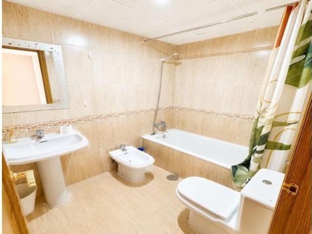Fantástica vivienda con piscina junto al Jardín del Turia | 3 habitaciones | 2 baños | Penya Roja