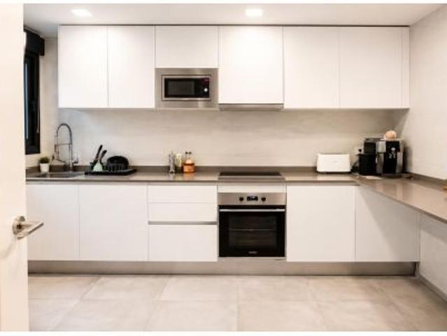 Fantástica vivienda de 3 dormitorios en alquiler de larga temporada en el centro de Alicante
