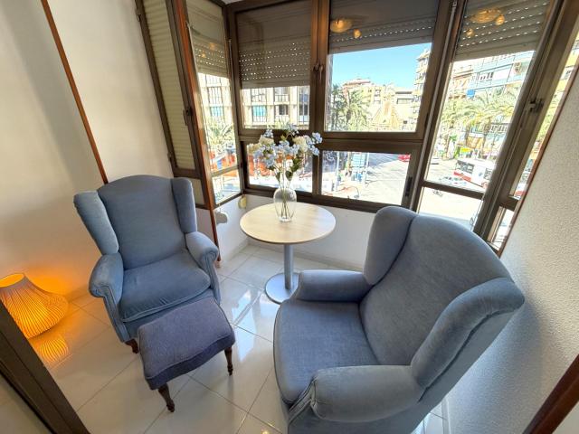 Fantástica vivienda en alquiler de tres domirtorios en Alicante