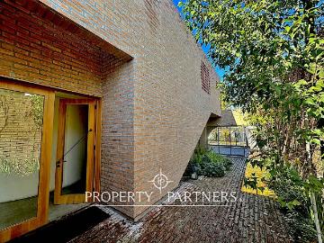 Fantástica y luminosa casa recién construida