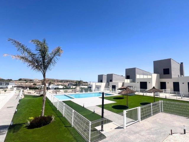 Fantásticas casas adosadas nuevas y modernas de 2 o 3 dormit. 76m² Murcia