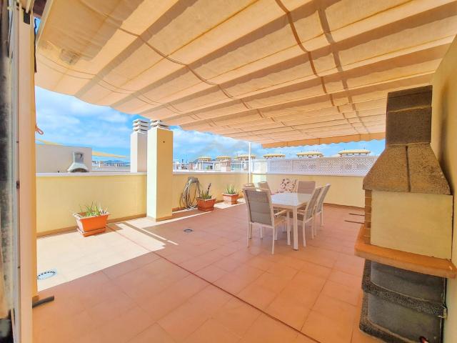 Fantástico ático en Mar de Cristal con gran terraza y 3 dormitorios