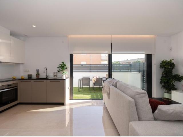 FANTASTICO ADOSADO DE OBRA NUEVA EN GRAN ALACANT, ALICANTE, COSTA BLANCA SUR