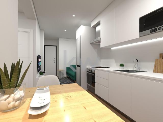 Fantástico Apartamento no Junqueiro Parede Totalmente Remodelado