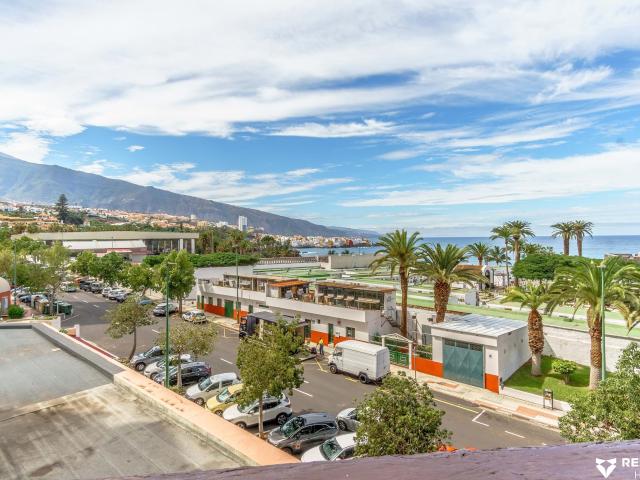 Fantástico apartamento con vistas al mar