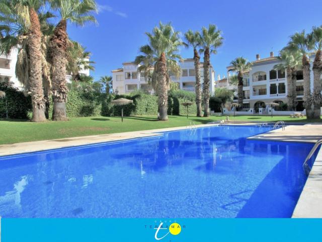 FANTASTICO APARTAMENTO CON PISCINA COMUNITARIA EN LA LUJOSA URBANIZACION VILLAMARTIN PLAZA
