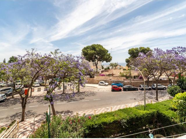 Fantástico apartamento de 2 dormitorios con vistas al mar en Benalmádena Costa