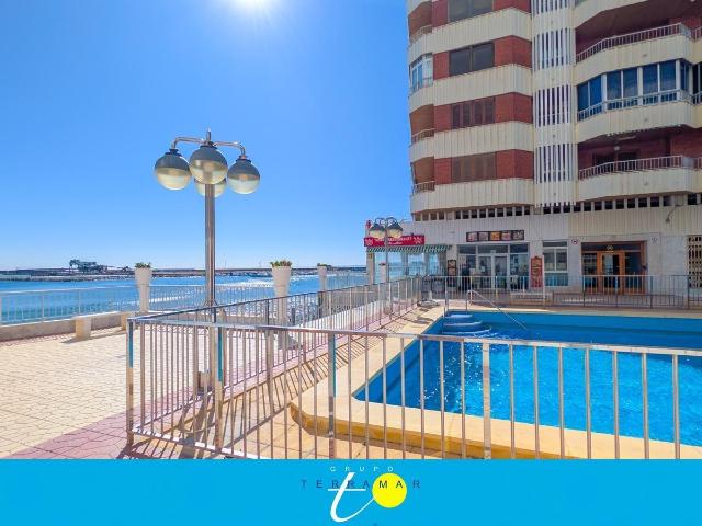 FANTASTICO APARTAMENTO EN PRIMERA LINEA DE PLAYA, TOTALMENTE REFORMADO