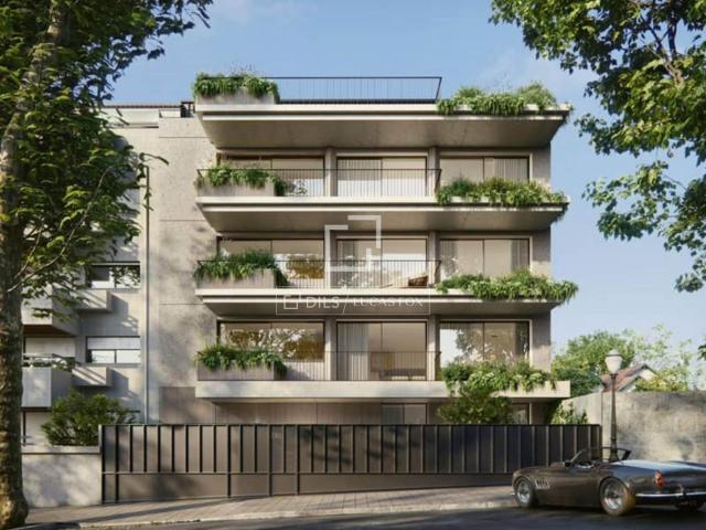 Fantástico apartamento T4, com terraço, localizado num novo. 348m² Porto