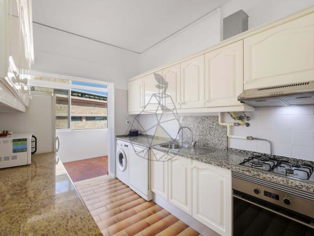 Fantástico apartamento T2+1 renovado, espaçoso e luminoso junto á Ribeirinha de Portimão, Portimão, Zona Ribeirinha