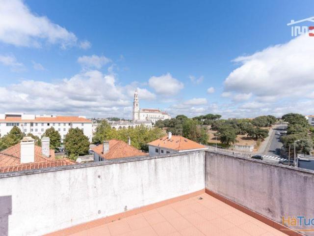 FANTASTICO APARTAMENTO T2 MOBILADO A 100 METROS DO SANTUARIO DE FATIMA COM GARAGEM | 26084063672