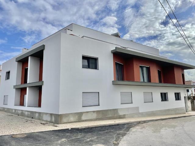 Fantástico Apartamento T2 Novo na praia Baleal / Ferrel 53m² Ferrel