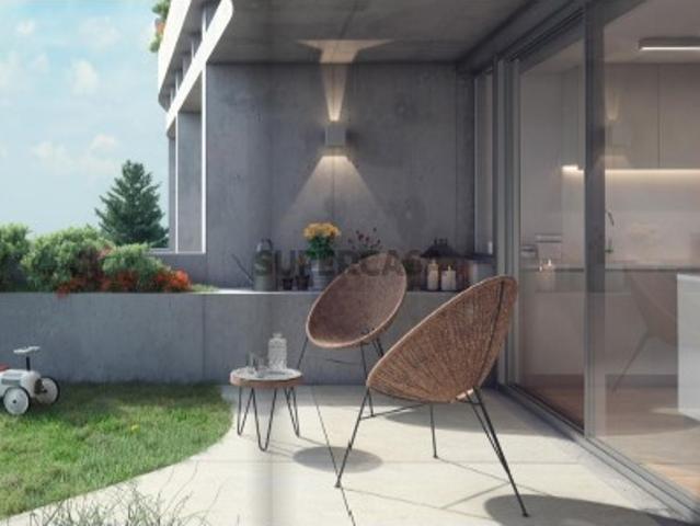 FANTASTICO APARTAMENTO T2, COM DUAS SUITES, VARANDA, ARRUMO E UM LUGAR DE GARAGEM, JUNTO AO PARQUE DA CIDADE