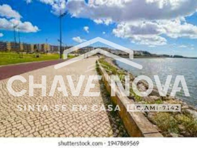 Fantástico Apartamento T2 Frente Rio e vista Jardim
