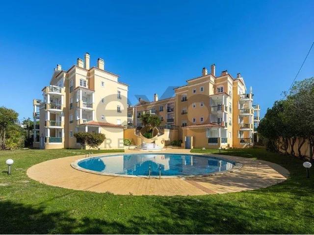 Fantastico Apartamento T3+2 em condominio fechado 178m² Cascais e Estoril