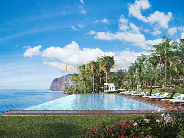 Fantástico Apartamento T3 com Piscina Privada e Jardim 573m² São Martinho