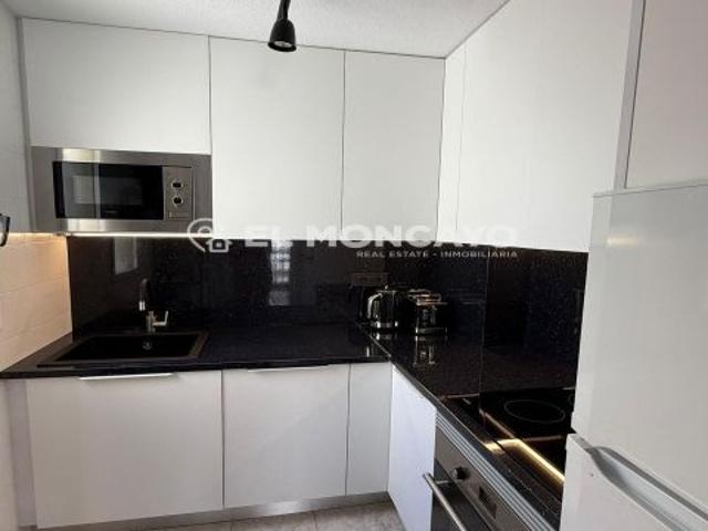 Fantástico bungalow de planta alta con bonitas vistas a escasos metros de las playas de Torrevieja