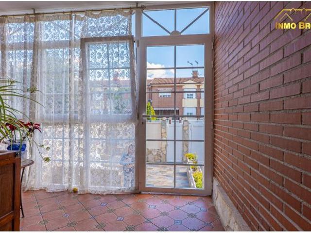 FANTASTICO CHALET ADOSADO EN ZONA QUEBRADILLA AZUQUECA