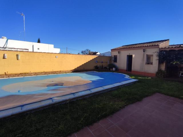 FANTASTICO CHALET EN CHICLANA