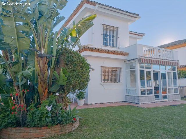 Fantástico chalet en Costa Santi Petri con piscina