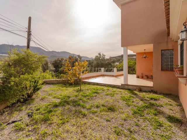 FANTASTICO CHALET EN EL ÍDÍLICO VALLE DE LECRÍN