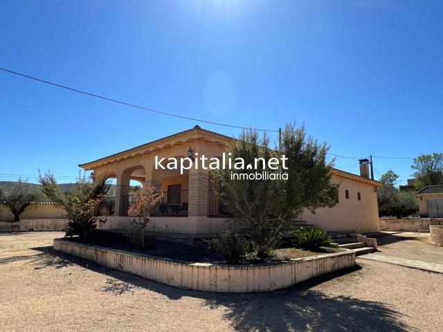Fantástico chalet en exclusiva zona Ontinyent