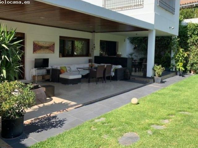 Fantástico Chalet independiente en Brillante Arruzafa !