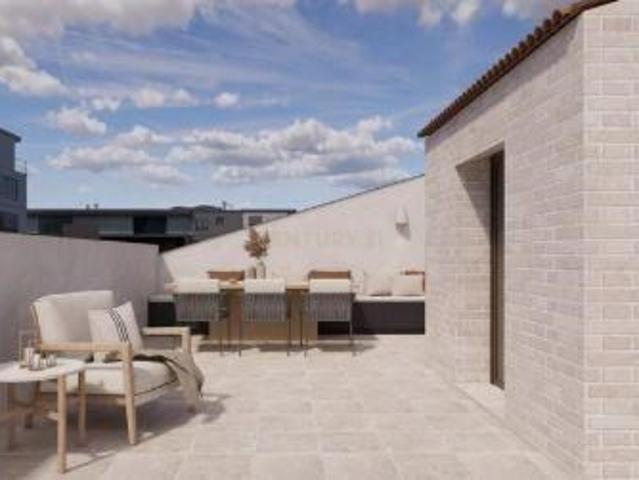 Fantástico dúplex 2º piso nº3 de 3 habitaciones con terraza en Calle del Sol, Sabadell