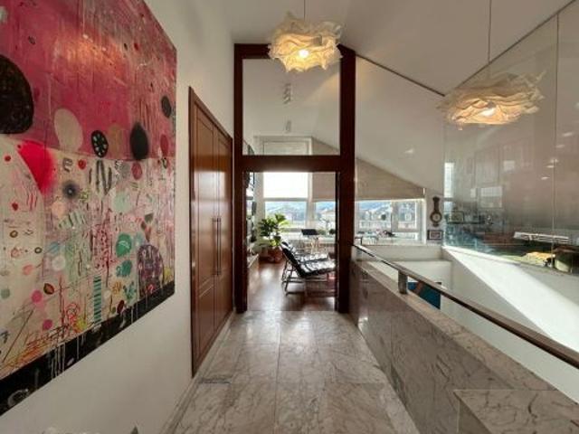 FANTASTICO DUPLEX CON TERRAZA EN URBANIZACION CON PISCINA