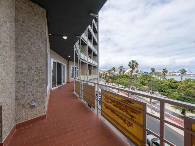 Fantástico piso con terraza en venta!