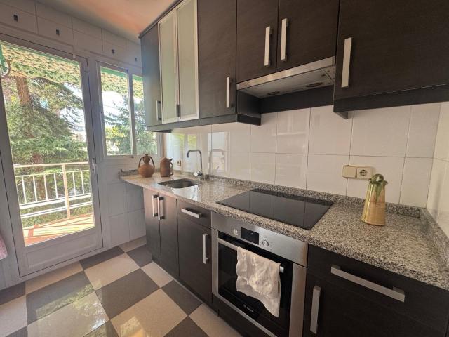 Fantástico piso de 3 habitaciones en junto al Metro de Portazgo