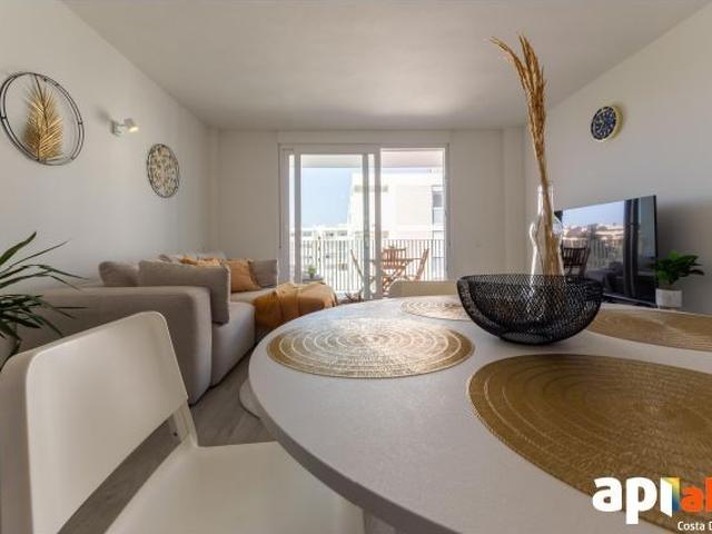 FANTÁSTICO PISO DE 3 HABITACIONES EN SALOU