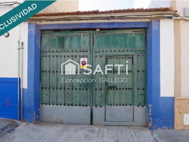 FANTÁSTICO PISO EN PLANTA BAJA CON PATIO, EN CAMPO DE CRIPTANA