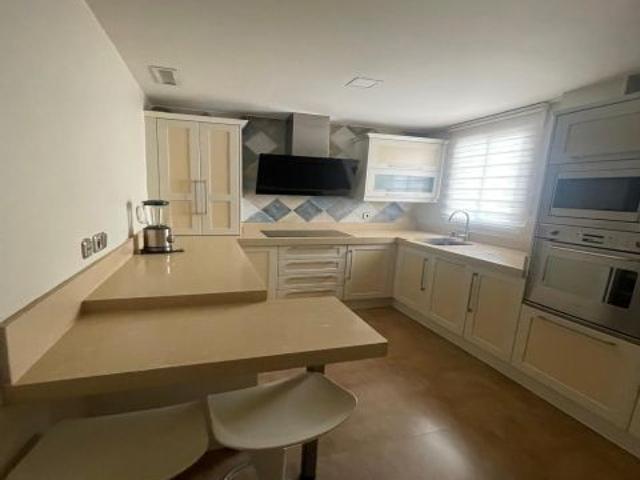 FANTASTICO PISO EN RUIZ ZORRILLA
