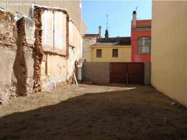 Fantástico Solar en pleno centro de El Vendrell