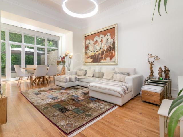 Fantastico T5 de Prestígio no Bairro Azul com Jardim Privativo | Avenidas Novas | Lisboa