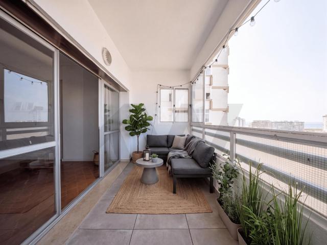 Fantástico T1 com Vista Mar na Costa da Caparica
