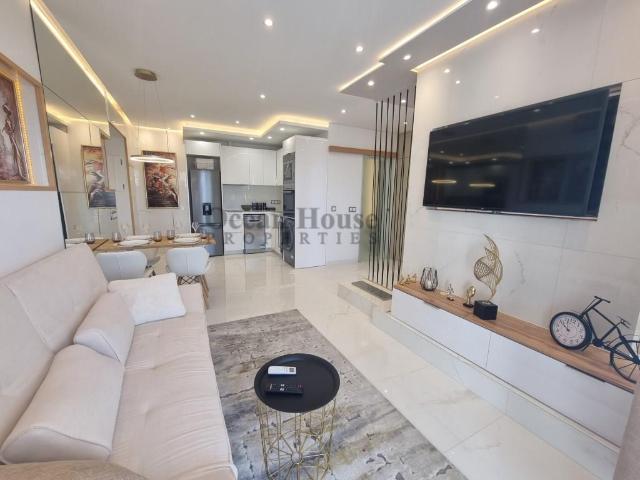 Fantástico T1 totalmente renovado, a 300 metros da Praia Q. 0m² Quarteira