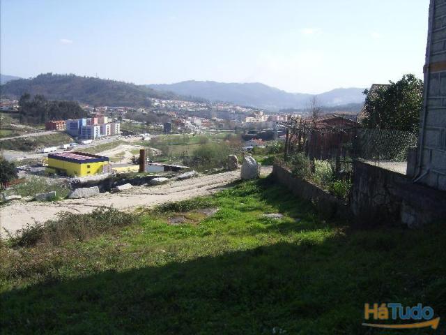 Fantástico terreno no centro da vila, para construção área aprox. 7950m2. Venha conhecer. Agora com novo preço. | 26083709196