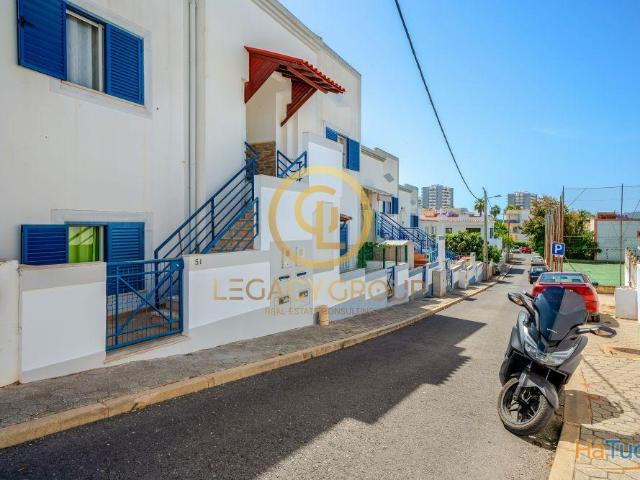 Fantástico 1.º Andar de Moradia T2+escritório Renovado no Centro de Alvor, Portimão | 26084090995