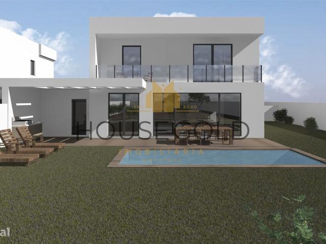 FANTSTICA MORADIA T4 EM ALMEIRIM ALM 222