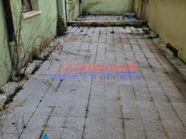 FANO – Centro Storico Ampio Appartamento con Terrazzo Vivibile a due passi da Piazza XX Settembre