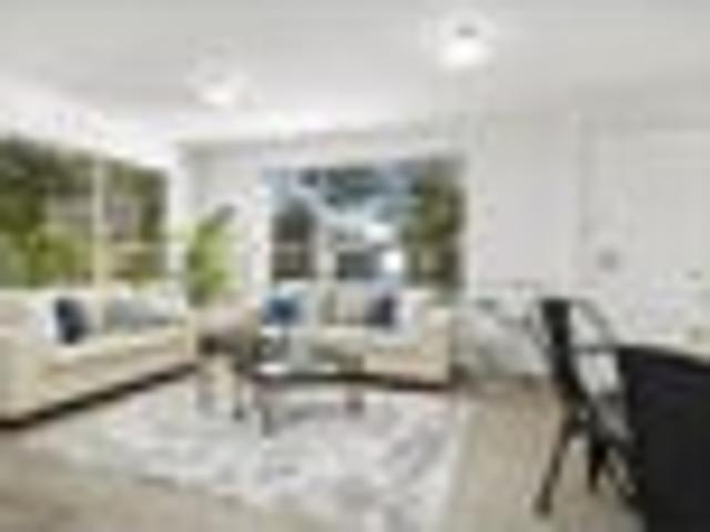 Fabulous Townhouse Superb Presentation!