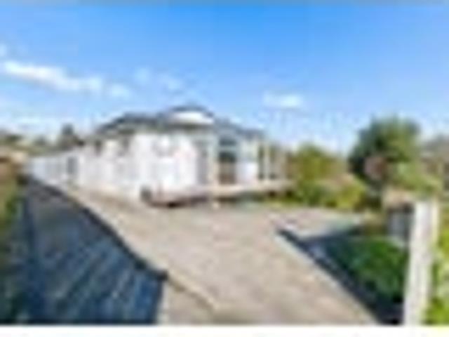 Fabulous Family Living in a Handy Location