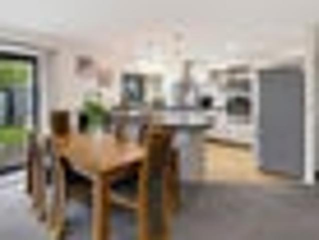 Fabulous Family Living in a Superb Location!
