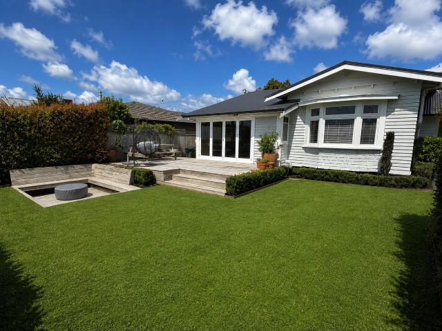 Fabulous family living in the heart of Mount Albert 40 Harlston Road, Mount Albert