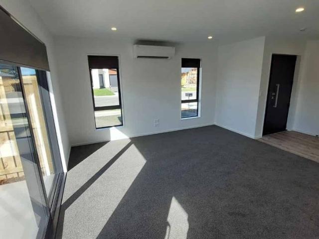 Fabulous stylish home in The Clearing!
