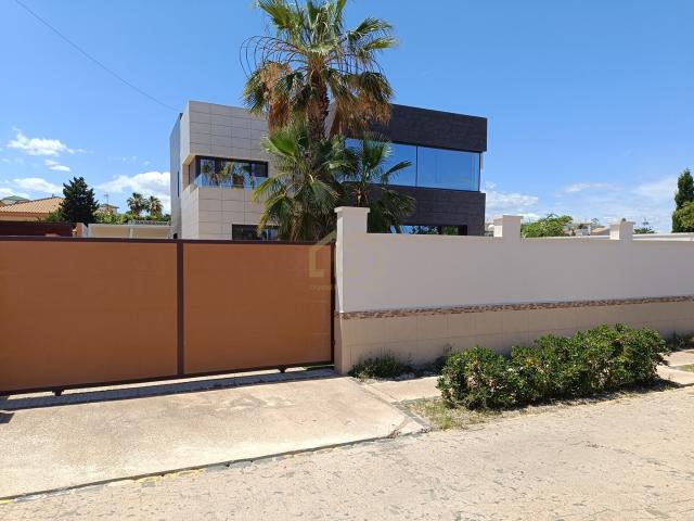 Fabulosa villa de alta tecnología cerca de La Mata